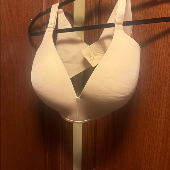 - Soma vanishing wireless bra 42D. Gently used - Picture 1 of 2